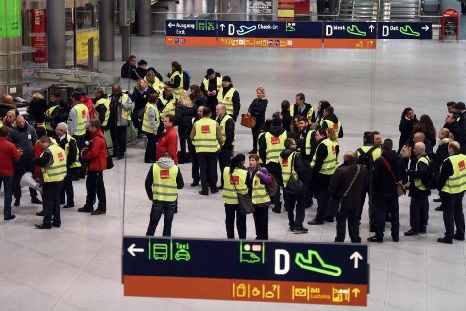 Warnstreik am Flughafen Köln/Bonn