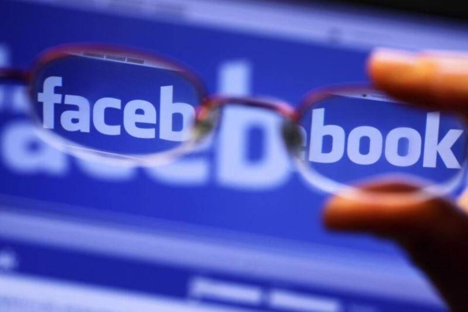 Facebook Facebook