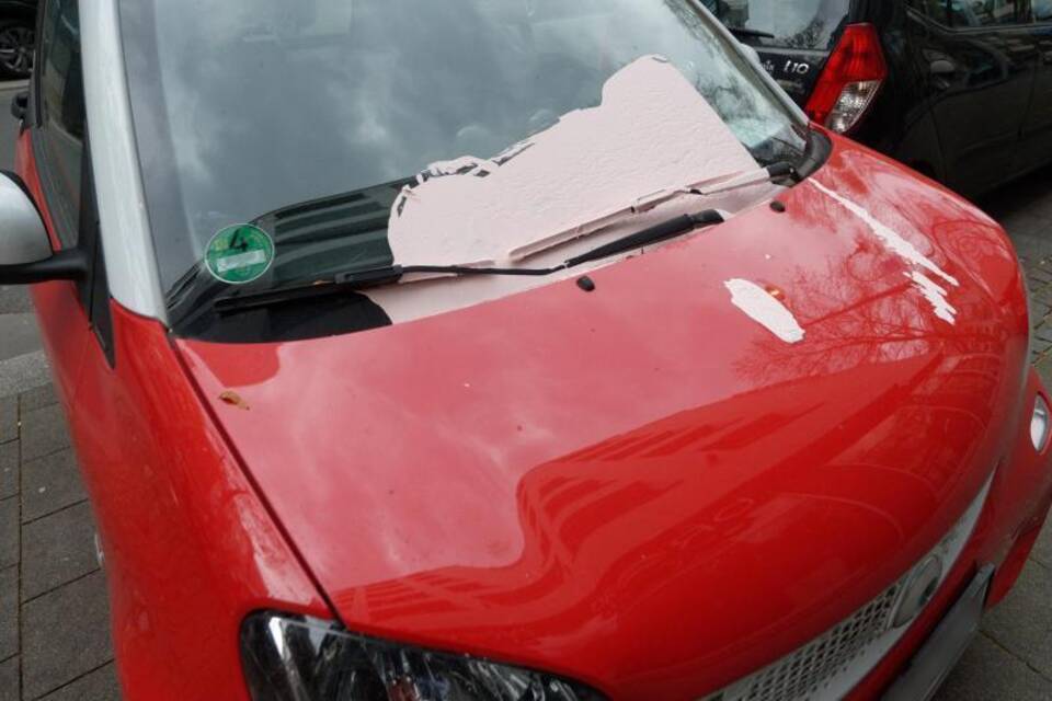 Farbanschlag auf Auto von Politiker Lauterbach Farbanschlag auf Auto von Politiker Lauterbach