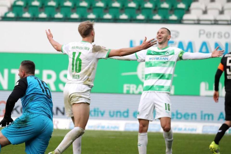 SpVgg Greuther Fürth - Eintracht Braunschweig SpVgg Greuther Fürth - Eintracht Braunschweig