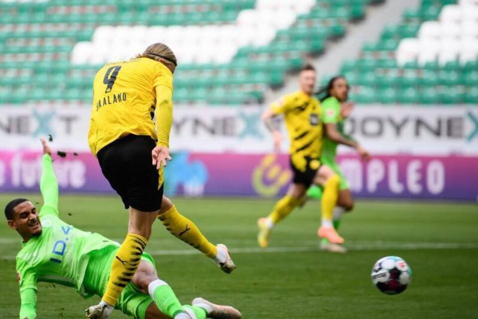 VfL Wolfsburg - Borussia Dortmund VfL Wolfsburg - Borussia Dortmund