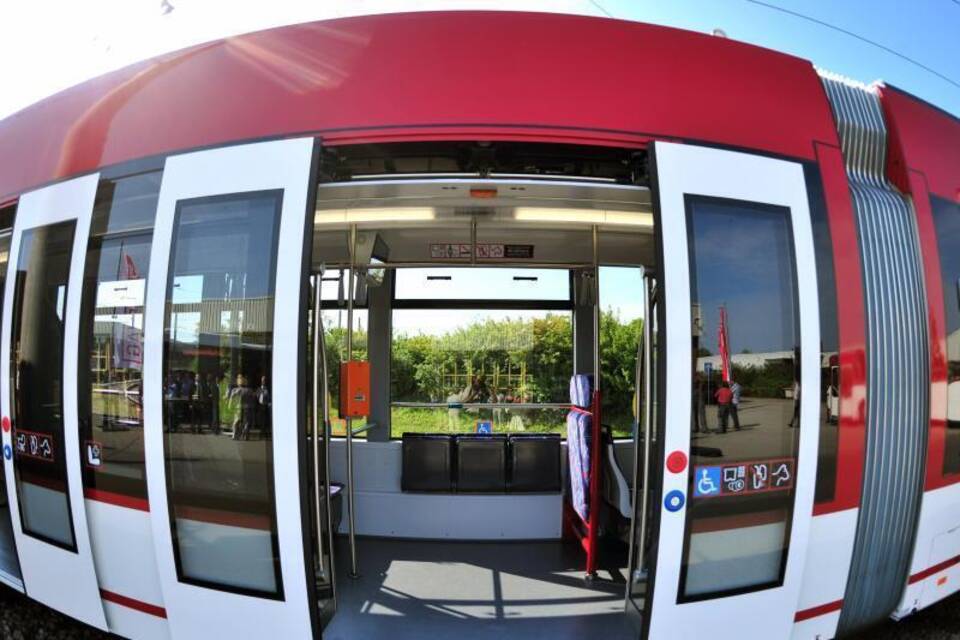 Straßenbahn Straßenbahn