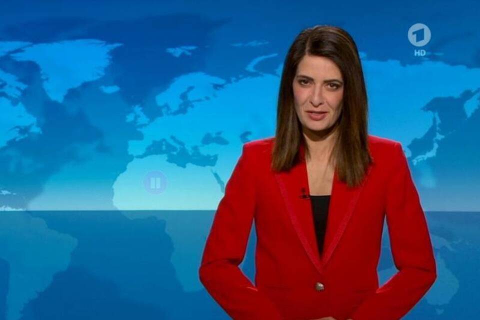 Linda Zervakis Linda Zervakis