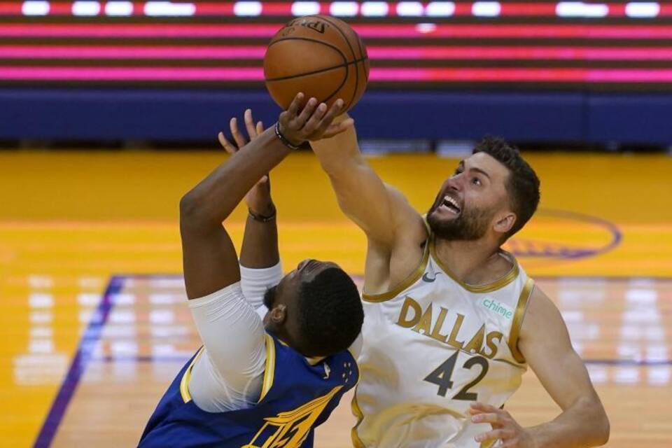 Golden State Warriors - Dallas Mavericks