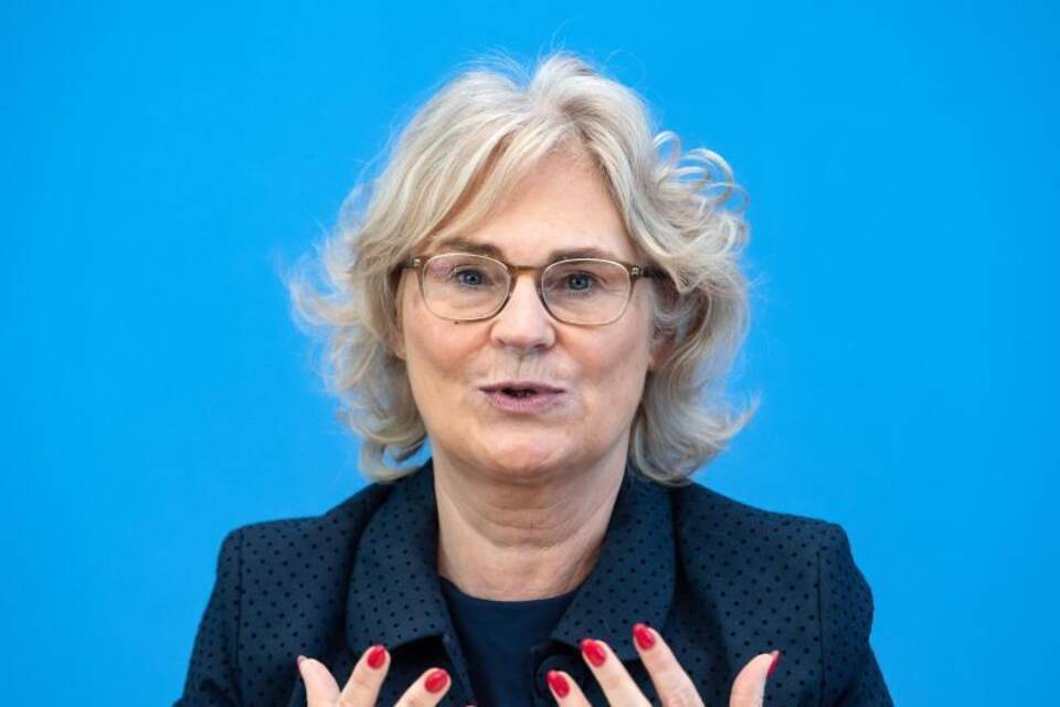Christine Lambrecht Christine Lambrecht