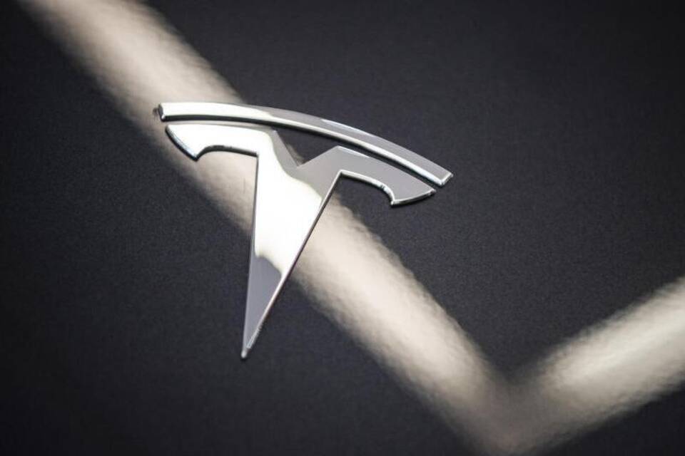 Tesla Tesla