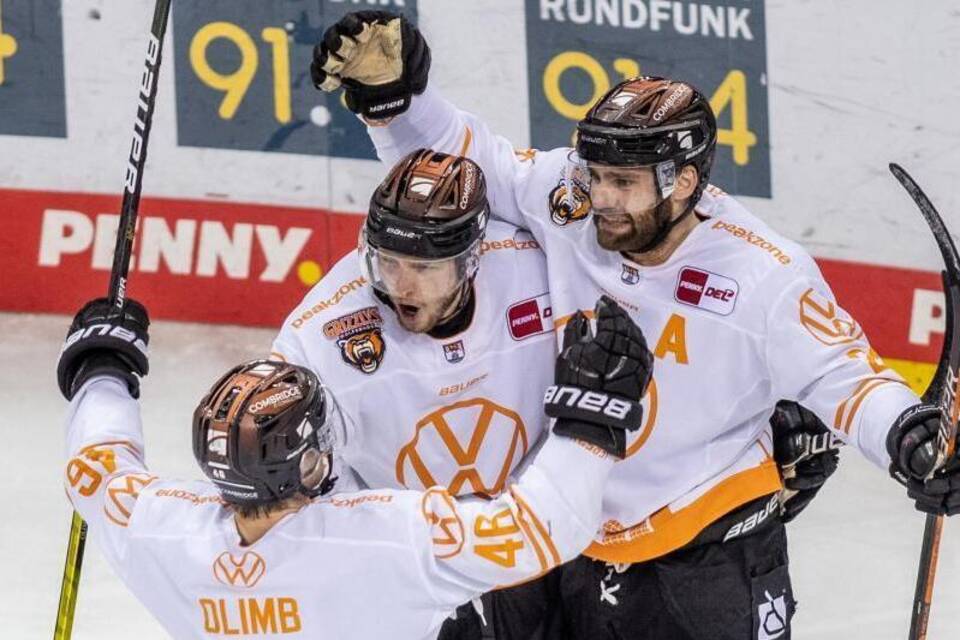 Eisbären Berlin - Grizzlys Wolfsburg Eisbären Berlin - Grizzlys Wolfsburg