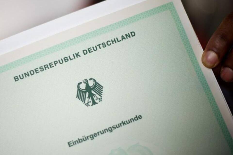 Sachverständigenrat findet Hürden für Einbürgerung zu hoch