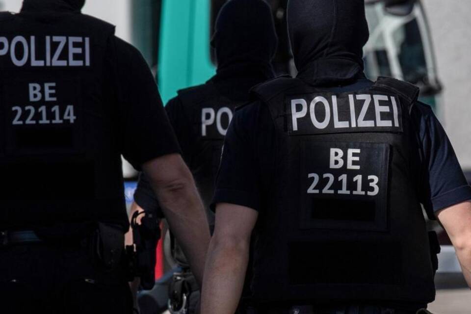 Mutmaßlicher Verfasser von «NSU 2.0»-Drohschreiben festgenomme Mutmaßlicher Verfasser von «NSU 2.0»-Drohschreiben festgenomme