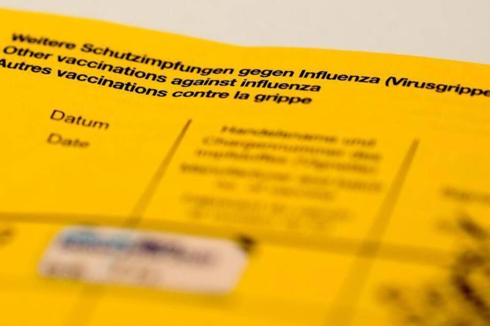 Vorsicht bei Impfpass-Fotos im Internet Vorsicht bei Impfpass-Fotos im Internet