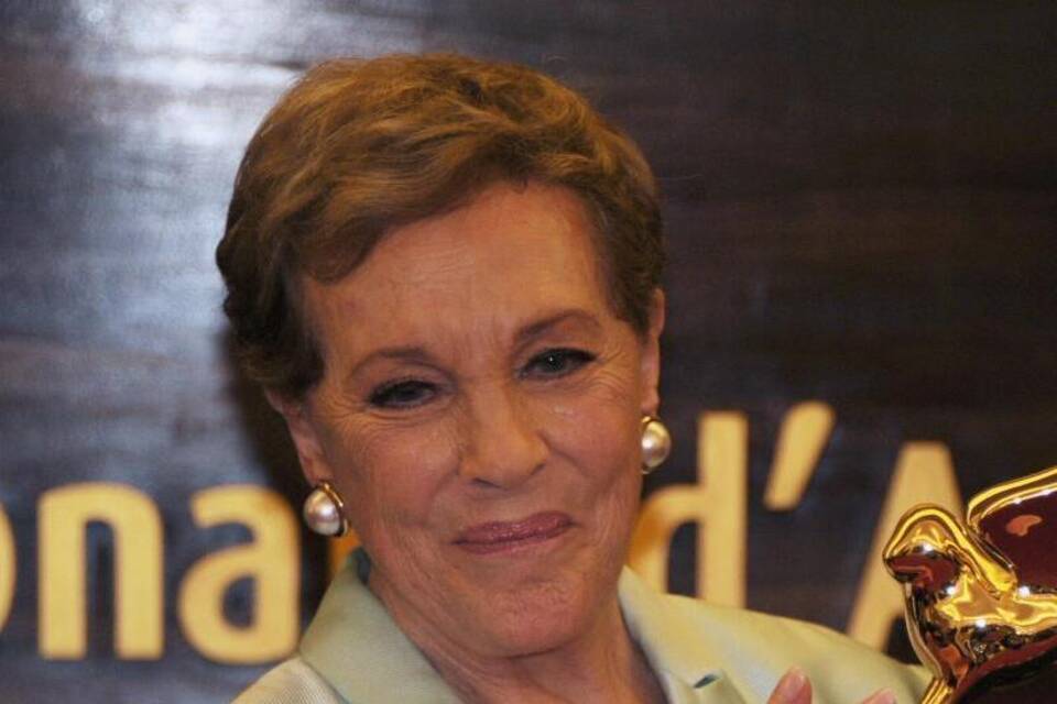 Julie Andrews Julie Andrews