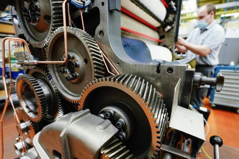 Bestellungen bei Maschinenbauern steigen kräftig Bestellungen bei Maschinenbauern steigen kräftig