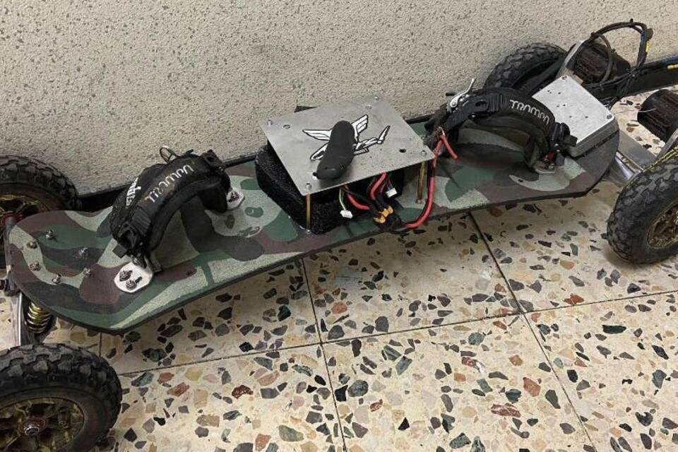 Dortmunder mit Tempo 25 auf Elektro-Skateboard unterwegs Dortmunder mit Tempo 25 auf Elektro-Skateboard unterwegs