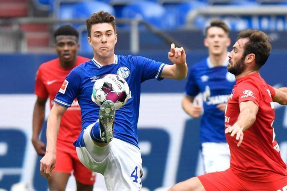 Schalke gegen Hertha Schalke gegen Hertha