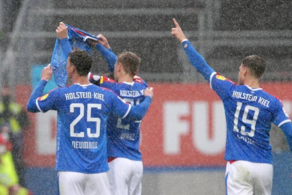 Holstein Kiel - Jahn Regensburg