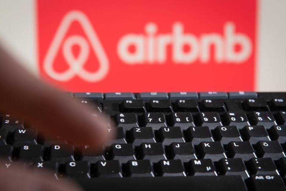 Airbnb-Logo Airbnb-Logo