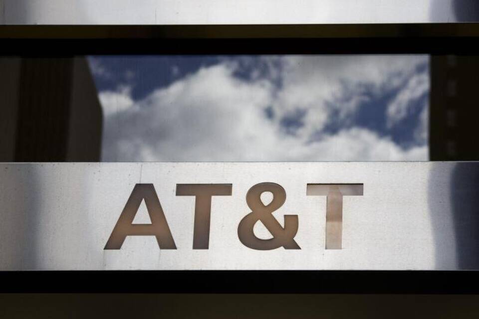 AT&T AT&T
