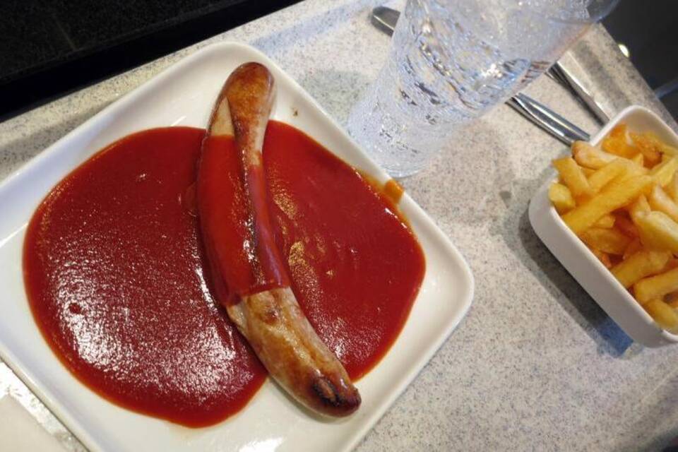 Currywurst in der Kantine