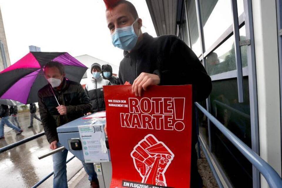 Protestaktion bei Airbus-Tochter Premium Aerotec Protestaktion bei Airbus-Tochter Premium Aerotec