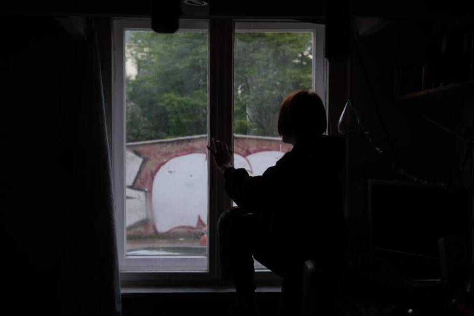 Symbolbild zu Jugendliche in der Corona-Pandemie Symbolbild zu Jugendliche in der Corona-Pandemie
