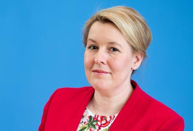 Giffey Doktorarbeit - Franziska Giffey: Rücktritt als Familienministerin - wer ... - Bundesfamilienministerin franziska giffey (spd) hat bundeskanzlerin angela merkel (cdu) heute morgen um ihre entlassung aus dem amt gebeten.