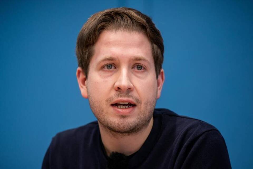 Kühnert: Steuerprivilegien für Vermieter, die günstig vermieten Kühnert: Steuerprivilegien für Vermieter, die günstig vermieten