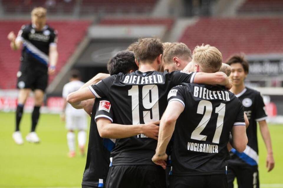 VfB Stuttgart - Arminia Bielefeld VfB Stuttgart - Arminia Bielefeld