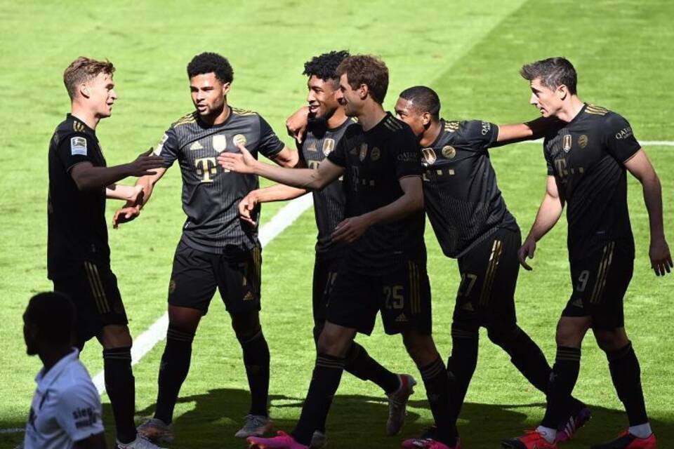 Bayern München - FC Augsburg Bayern München - FC Augsburg