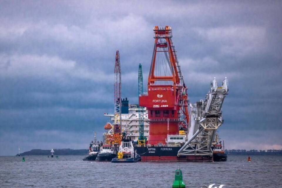 Russisches Verlegeschiff "Fortuna" Russisches Verlegeschiff "Fortuna"