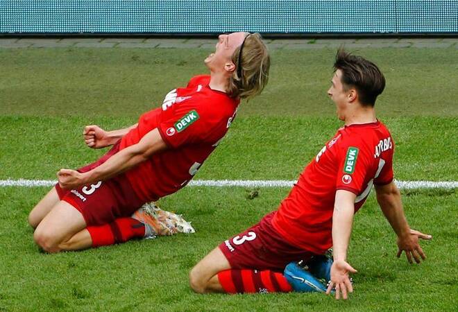 Bundesliga: Vor Relegation: Köln selbstsicher, Kiel ...