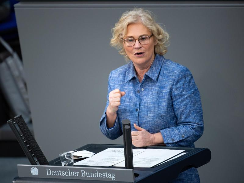 Bundesfamilienministerin: Lambrecht: Zurück zum ...