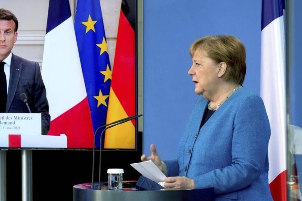 Merkel + Macron