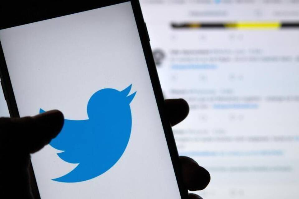 Twitter Twitter