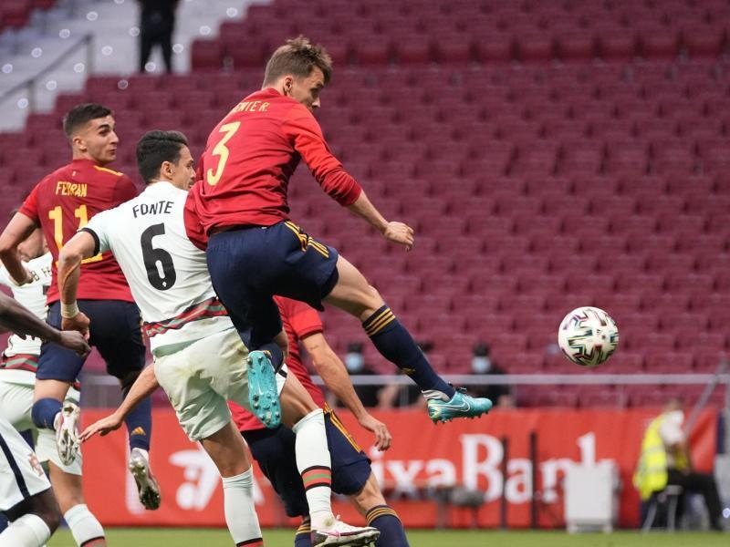 Vor EM-Auftakt: Corona-Alarm: Spanischer Not-Kader ...
