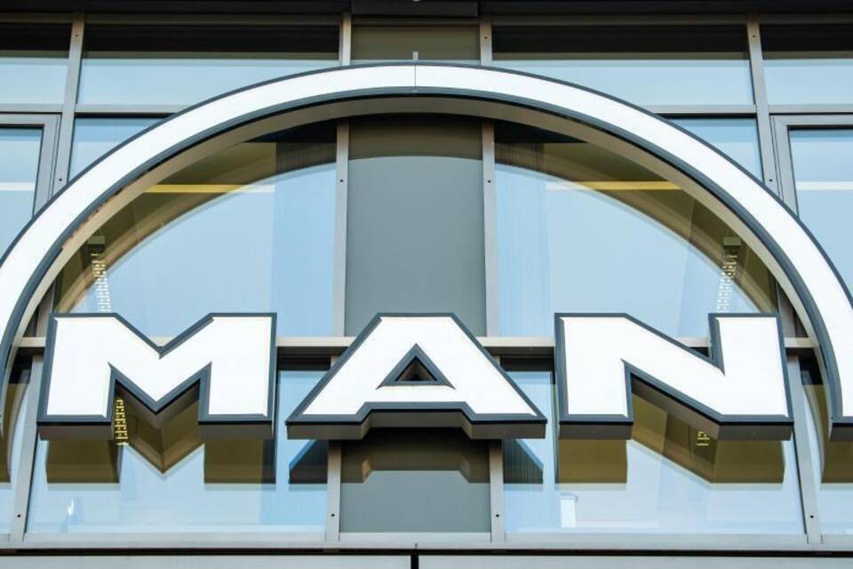 MAN MAN