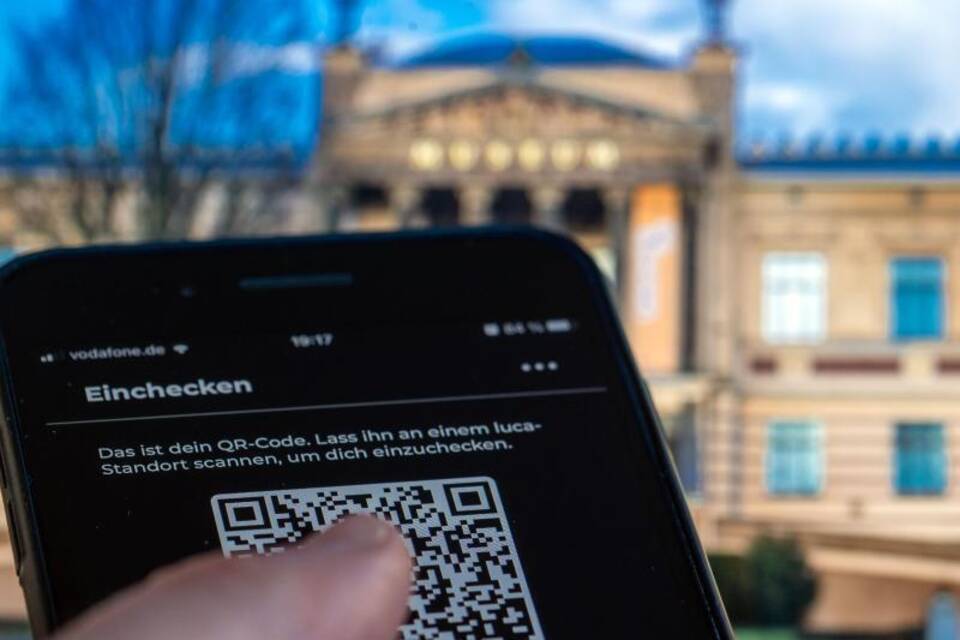 Luca-App speichert Corona-Kontaktdaten Luca-App speichert Corona-Kontaktdaten