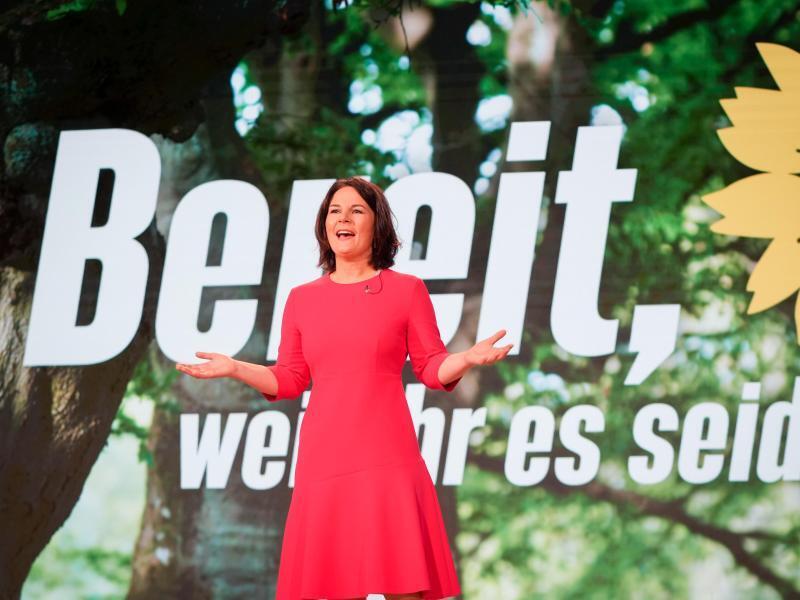 Parteitag: Grüne bestätigen Baerbock als Kanzlerkandidatin ...
