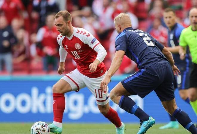 Fußball-EM: Dänen-Star Eriksen kollabiert - Vorrundenspiel ...