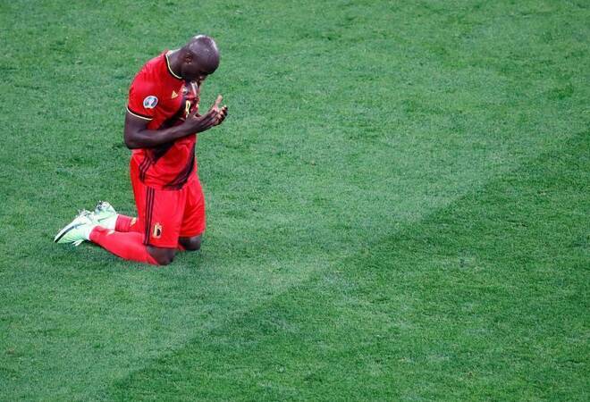 Fußball-EM: Belgiens Abend: Erst auf die Knie, dann ...
