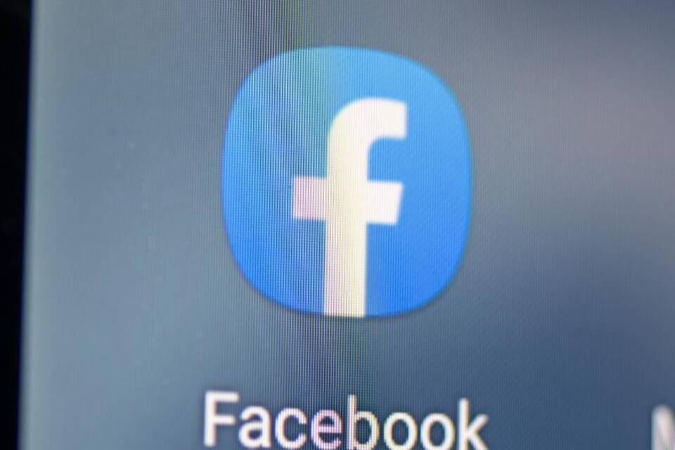 Facebook Facebook