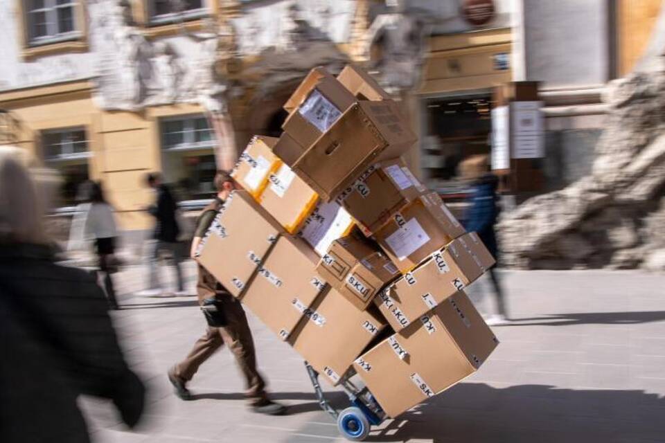 Paketbote Paketbote
