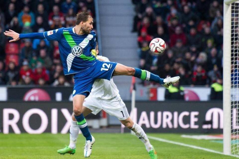 Verrücktes Duell Wolfsburg gewinnt 54 bei Bayer Bundesliga Nachrichten und Aktuelles