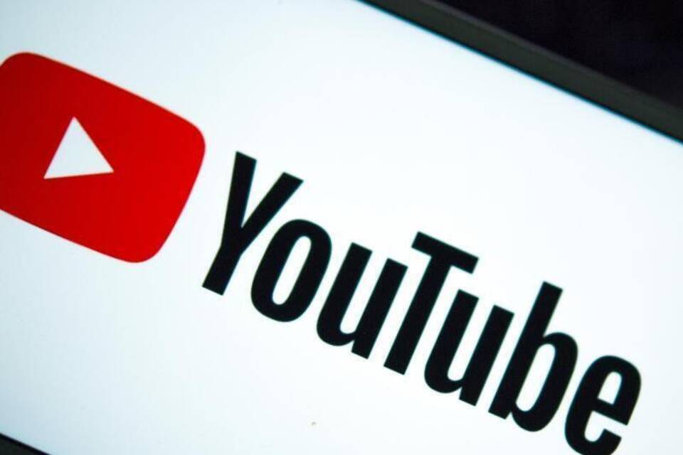YouTube YouTube