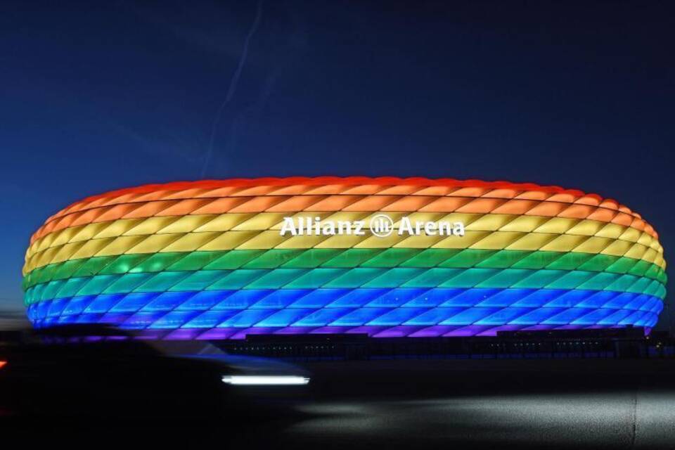 Debatte um Stadion-Beleuchtung Debatte um Stadion-Beleuchtung