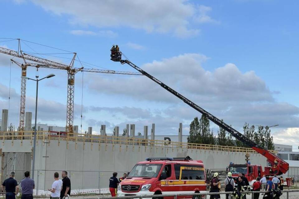 Einsturz von Betondecke auf Baustelle