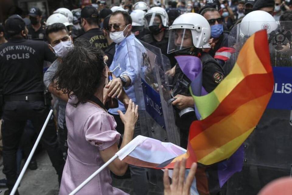 Pride Parade in Istanbul Pride Parade in Istanbul