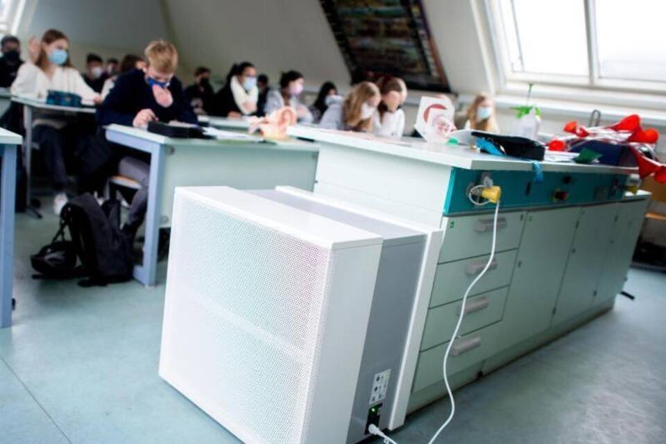 Luftfiltergeräte an Schulen Luftfiltergeräte an Schulen