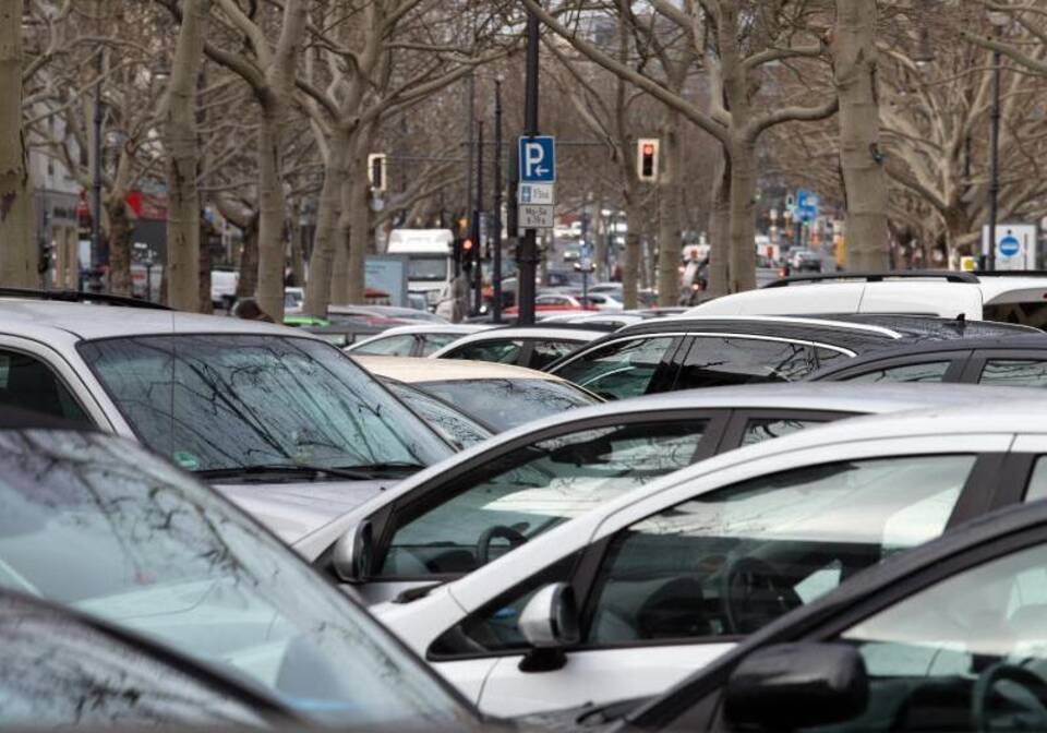 Parkende Autos