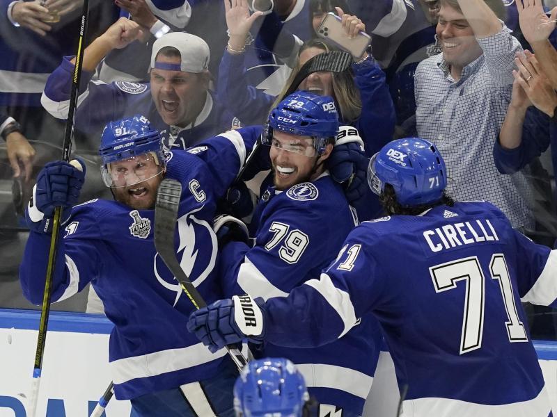 Eishockey-Profiliga: NHL: Tampa Bay Lightning holen den ...