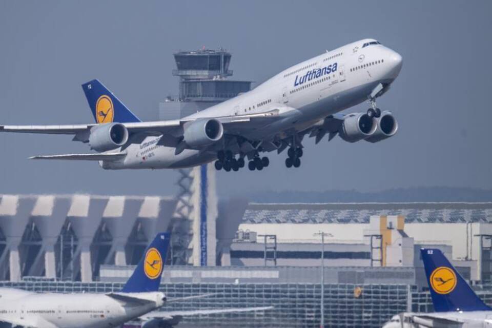 Lufthansa wieder mit mehr Dienstreisen